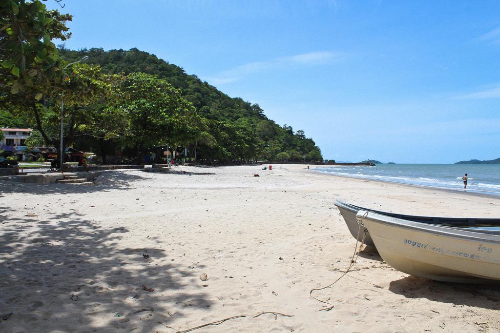 Sabbay Kep Hotel Bagian luar foto